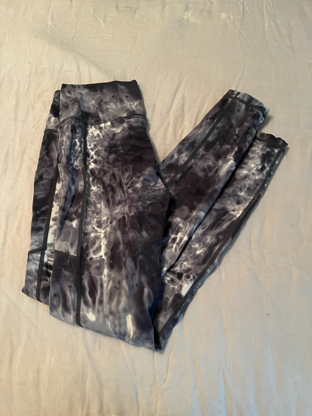 ZYIA Black & Gray Tie-Dye Leggings